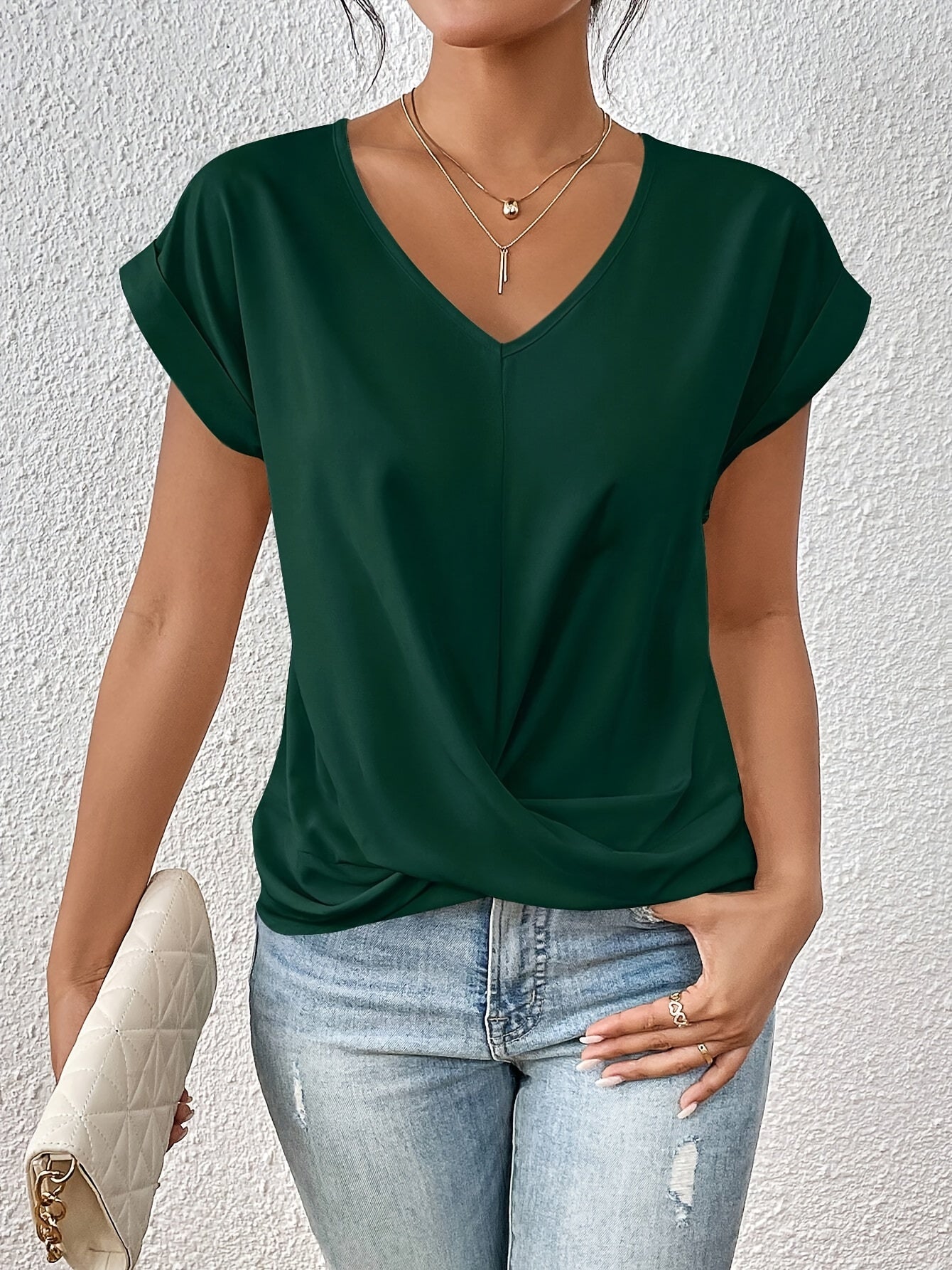 Sophia – Premium T‑shirt with Heart Neckline